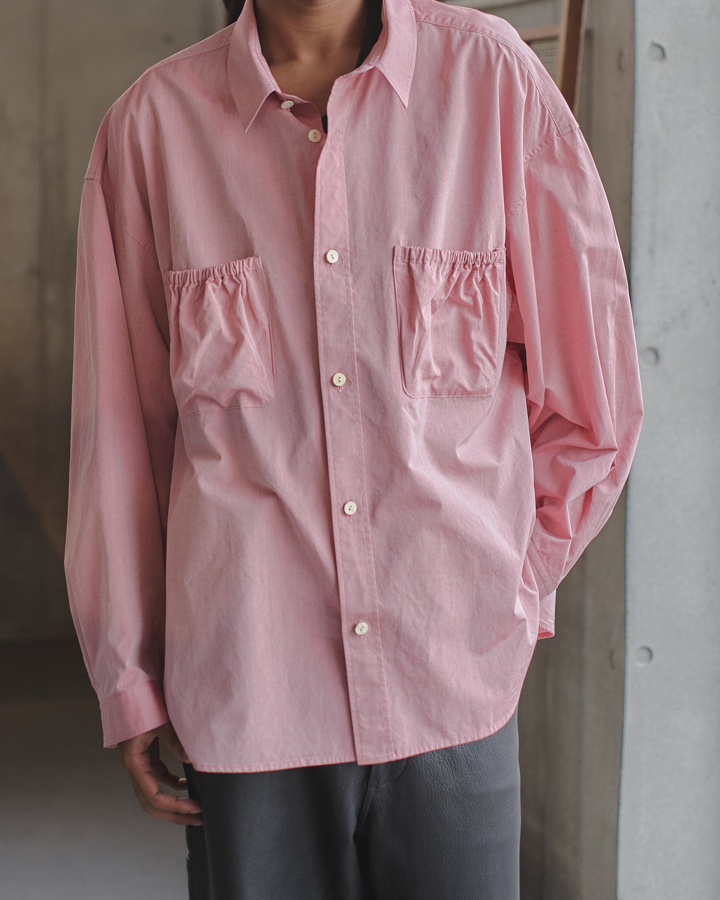 RESH-029 | WRIST PATCH WIDE SHIRT
