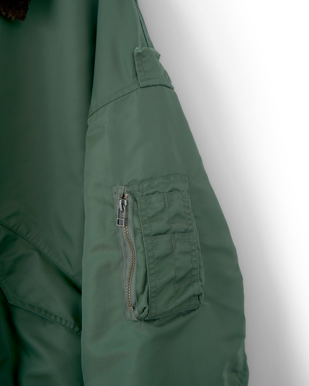 REJK-027 | CASTRO JAMPER – refomed