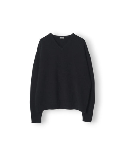 REKN-018 | FRESH MAN V-NECK KNIT